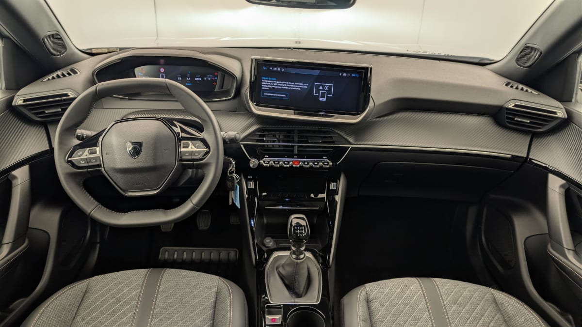 Peugeot 2008 - Image 13