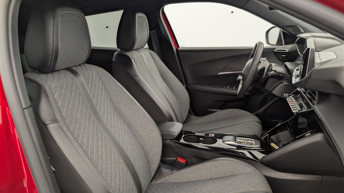 Peugeot 2008 - Image 10