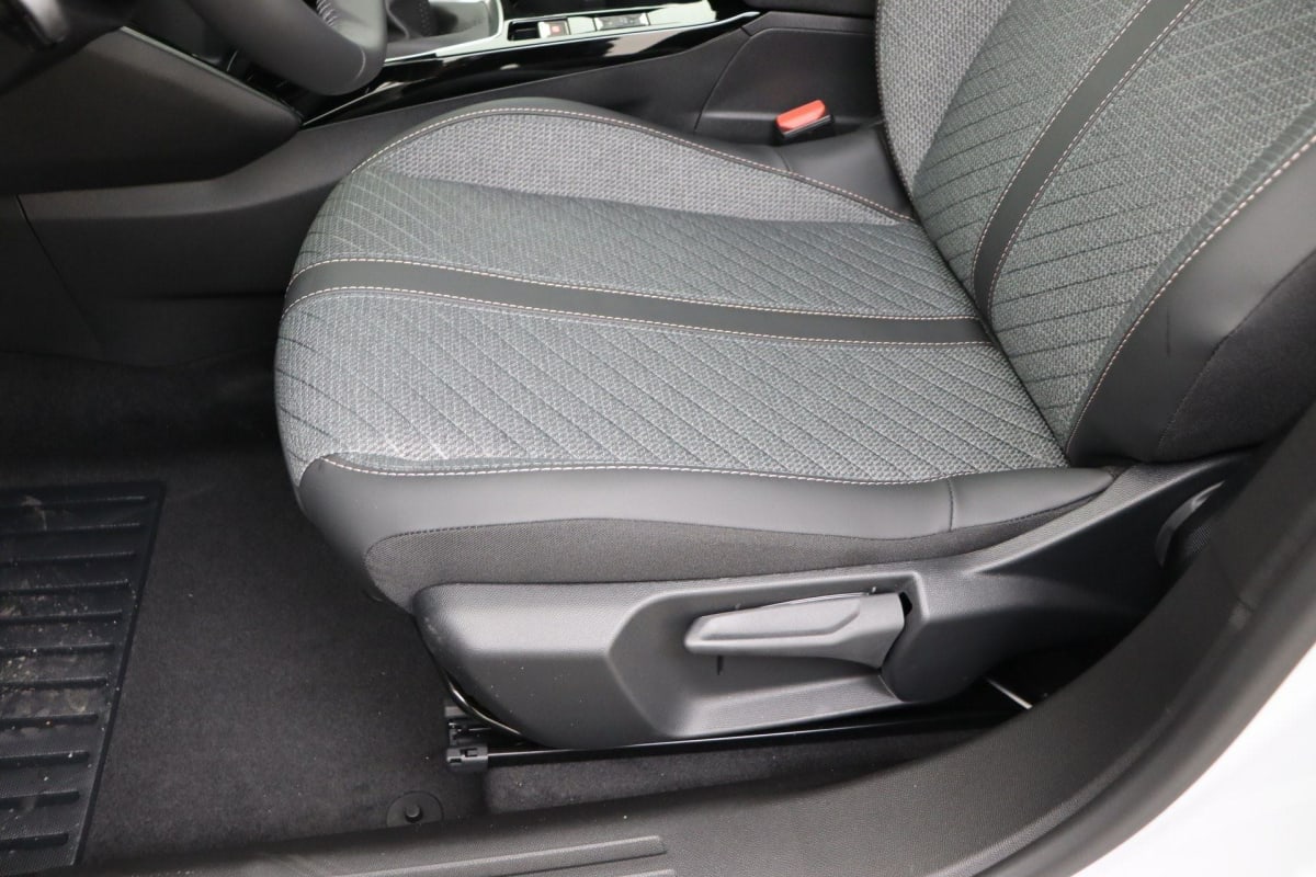 Peugeot 2008 - Image 16