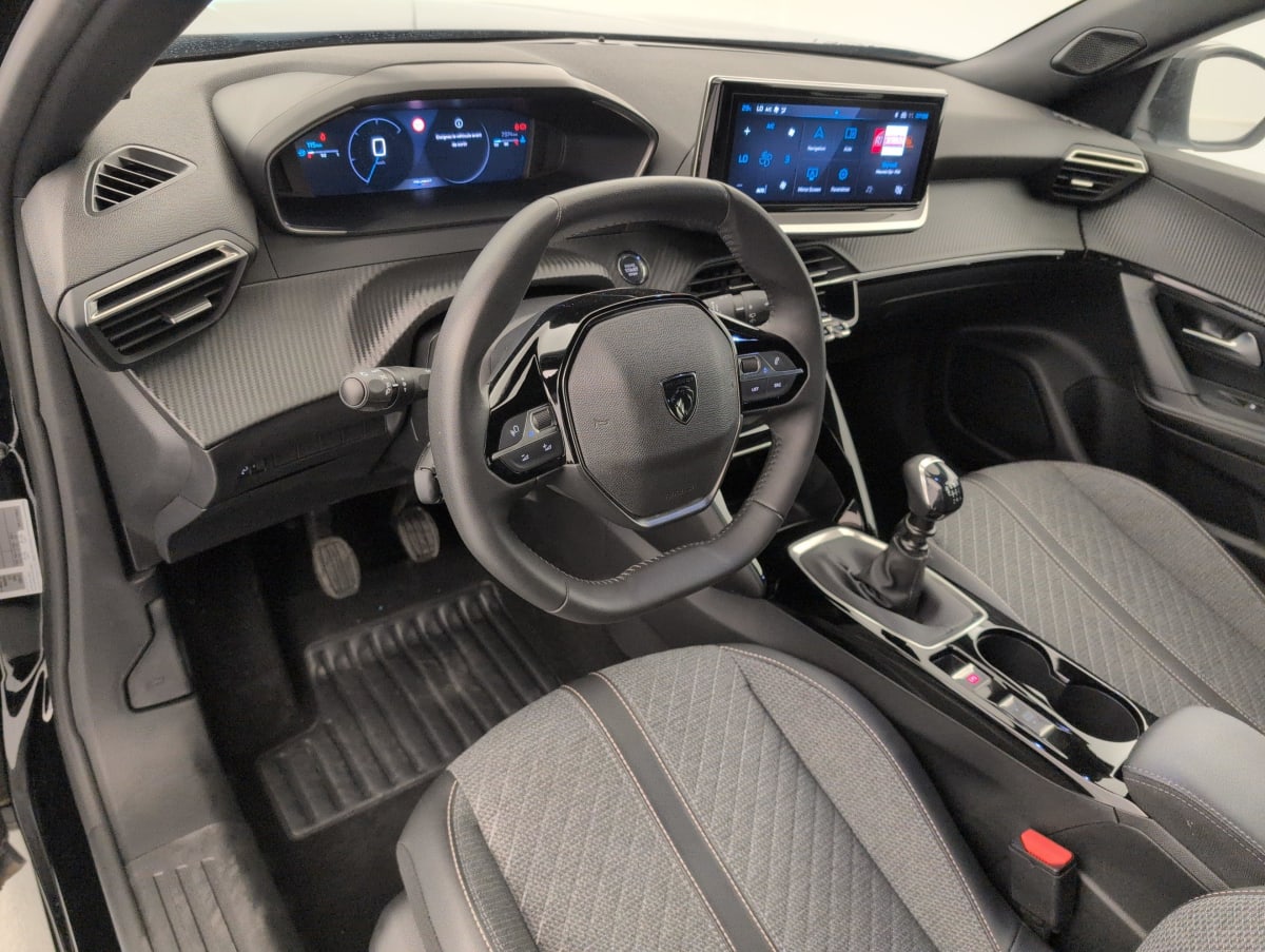 Peugeot 2008 - Image 15