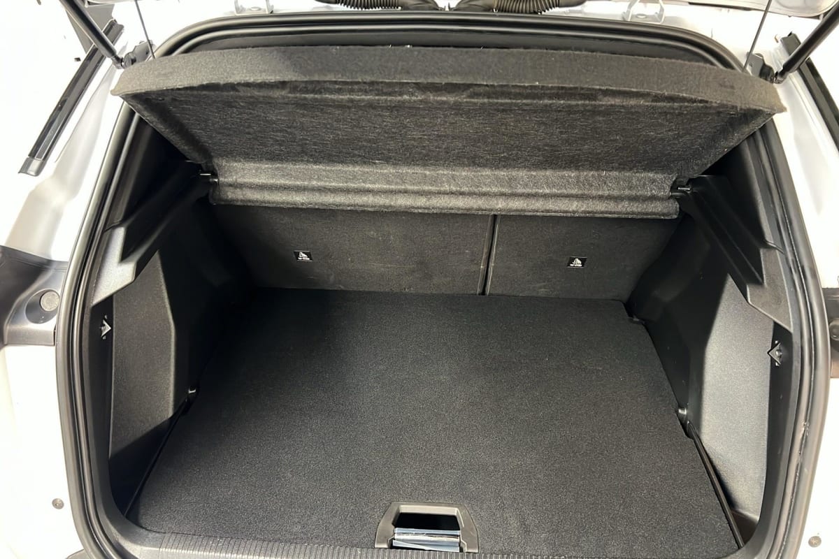 Peugeot 2008 - Image 11