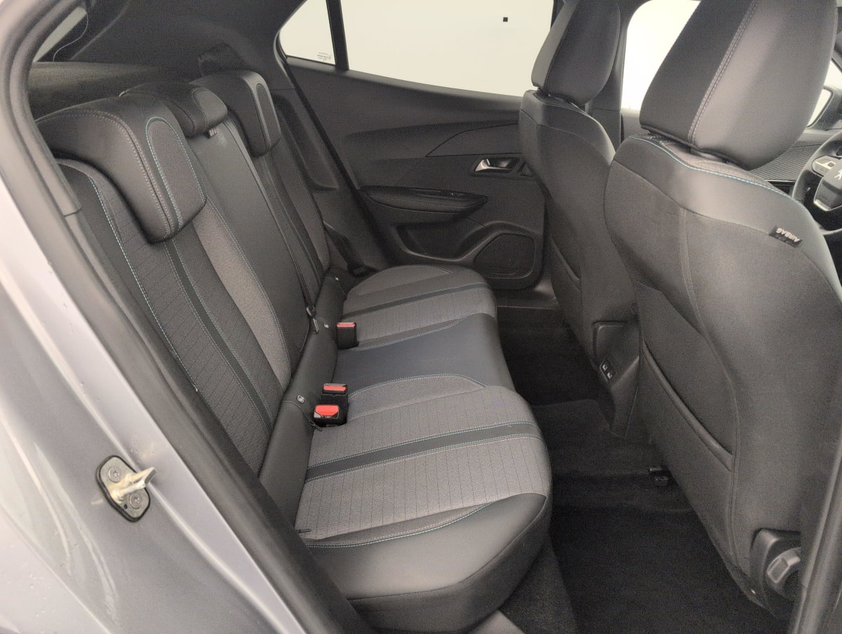 Peugeot 2008 - Image 10