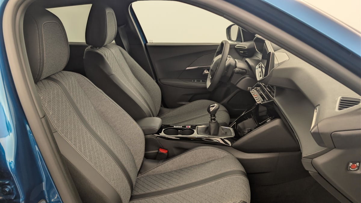 Peugeot 2008 - Image 9