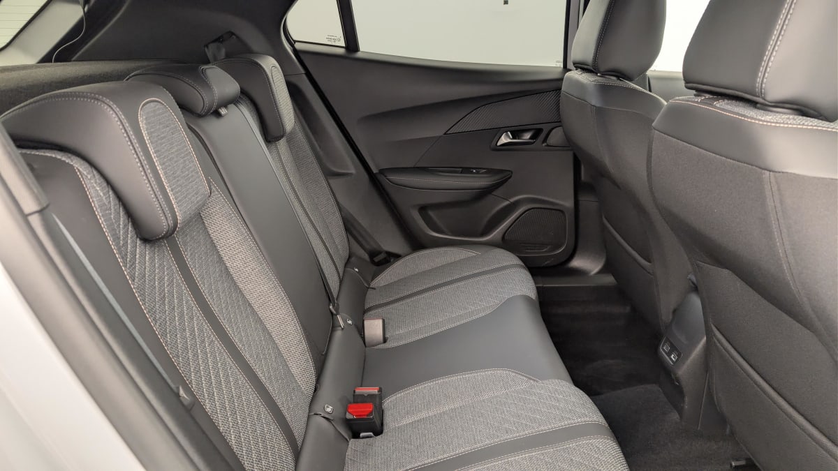 Peugeot 2008 - Image 10