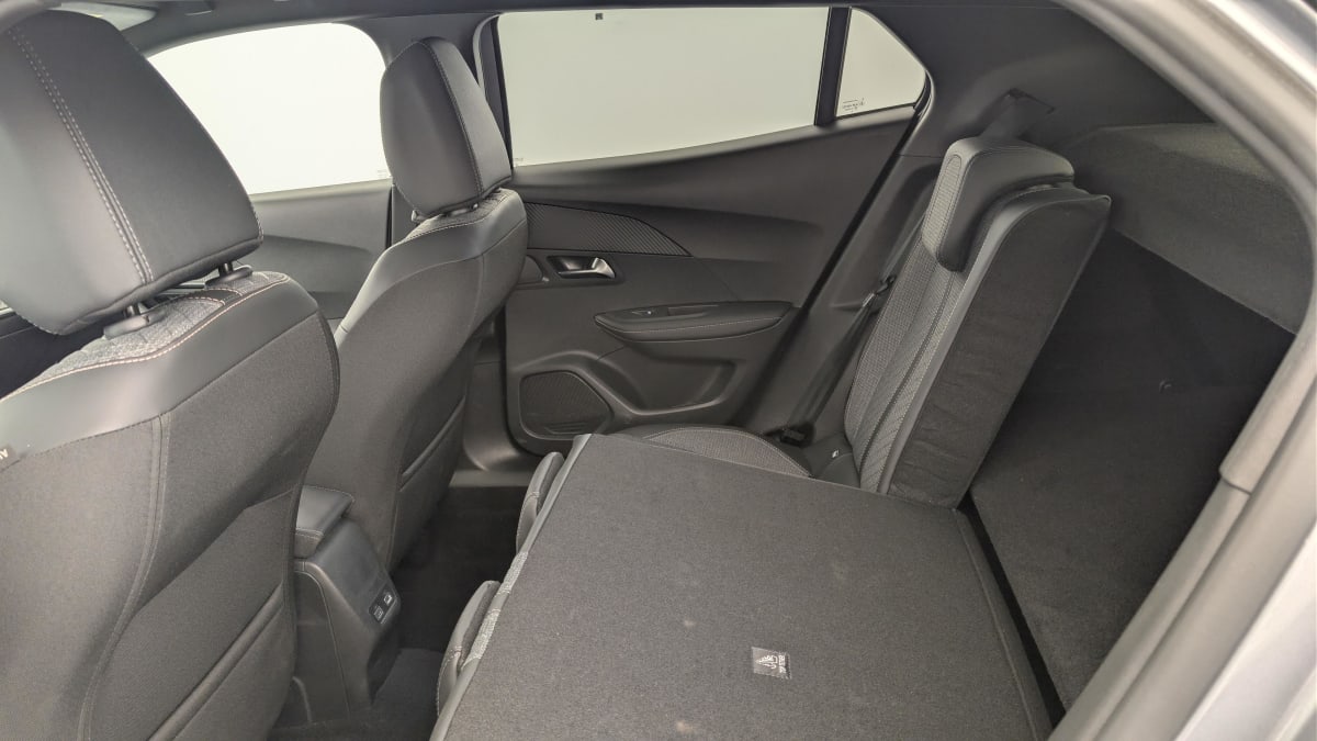 Peugeot 2008 - Image 12