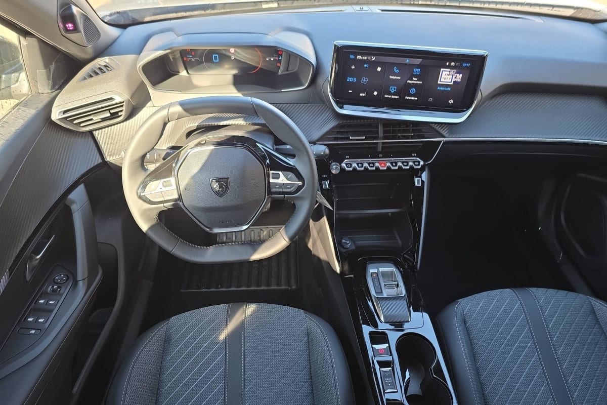 Peugeot 2008 - Image 13