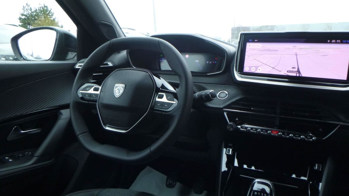 PEUGEOT 2008 PURETECH 100 ALLURE