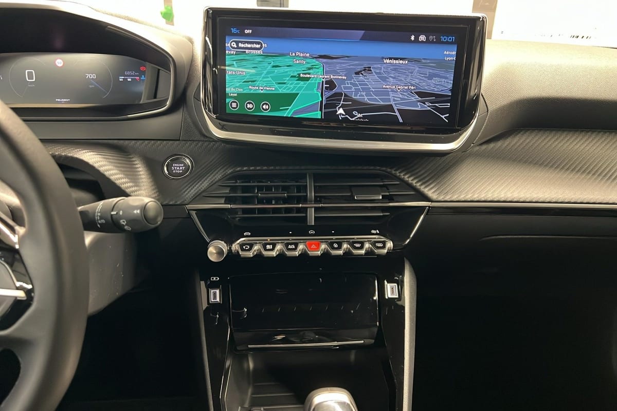 Peugeot 2008 - Image 17