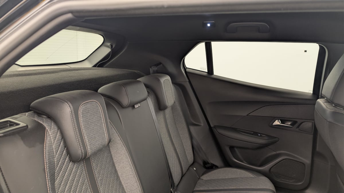 Peugeot 2008 - Image 10