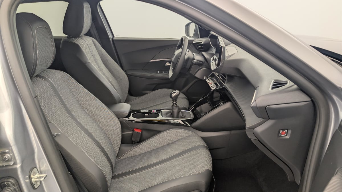 Peugeot 2008 - Image 9