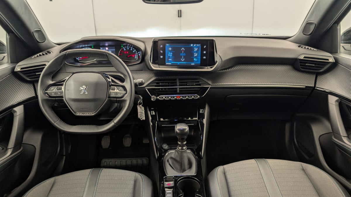 Peugeot 2008 - Image 13