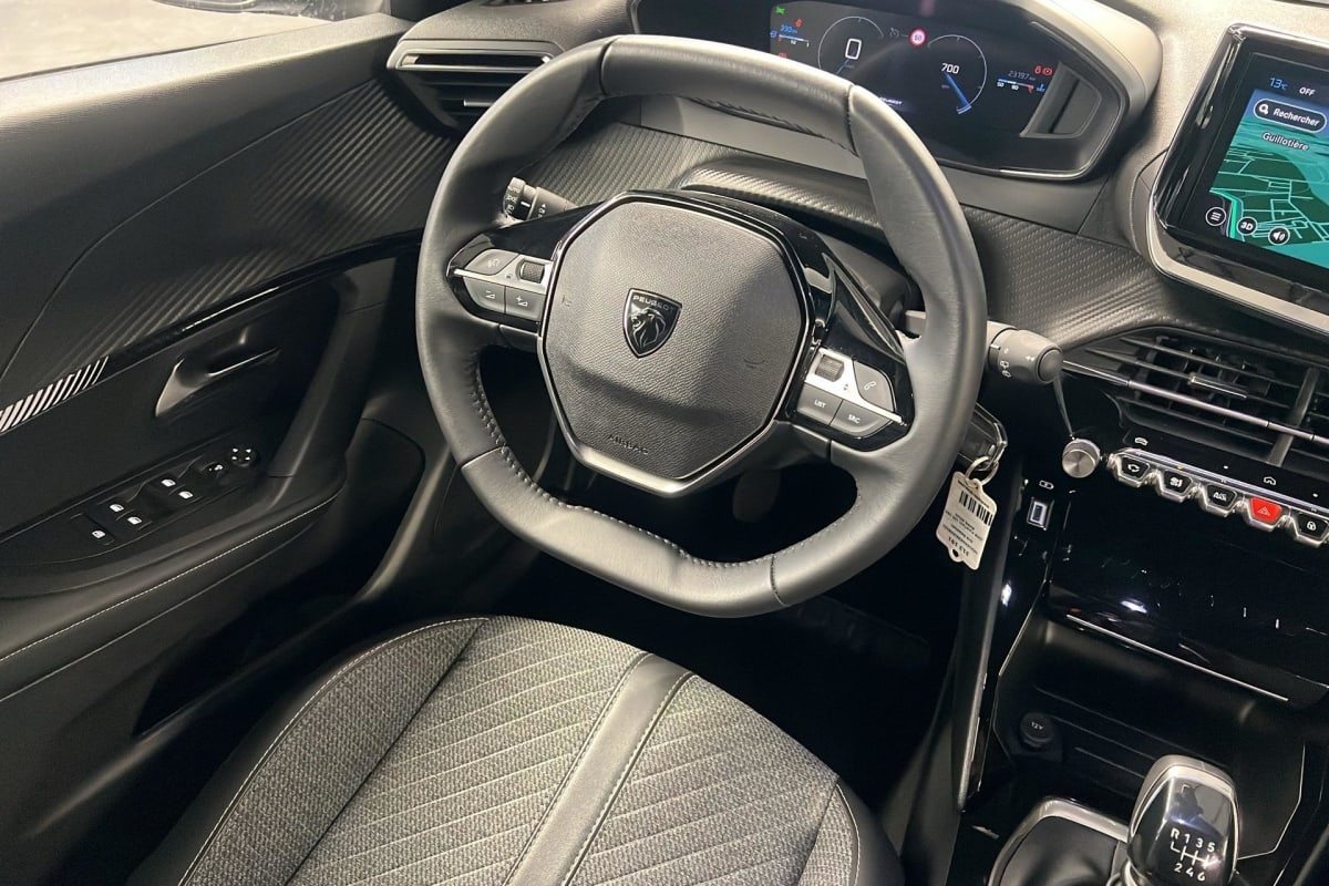 Peugeot 2008 - Image 13