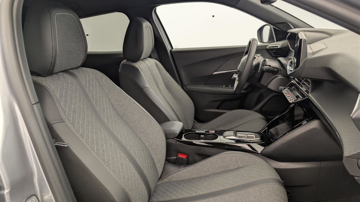 Peugeot 2008 - Image 9