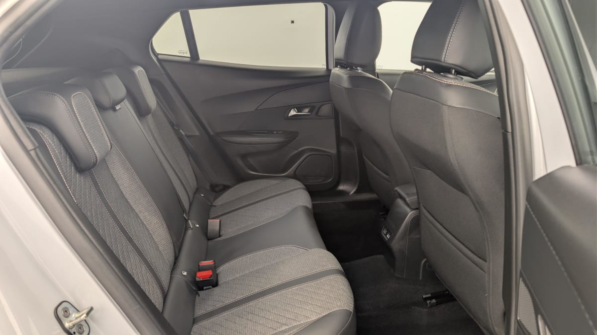 Peugeot 2008 - Image 10