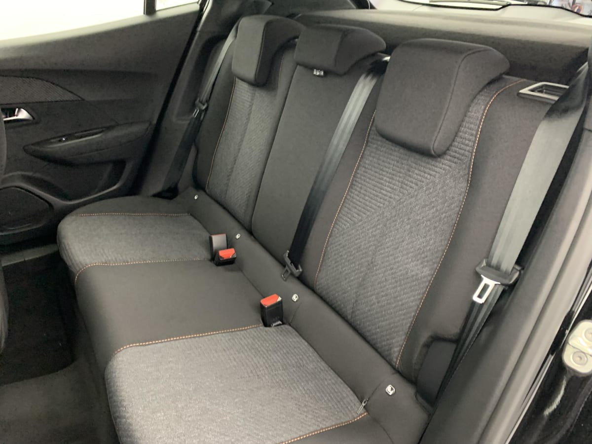 Peugeot 2008 - Image 40