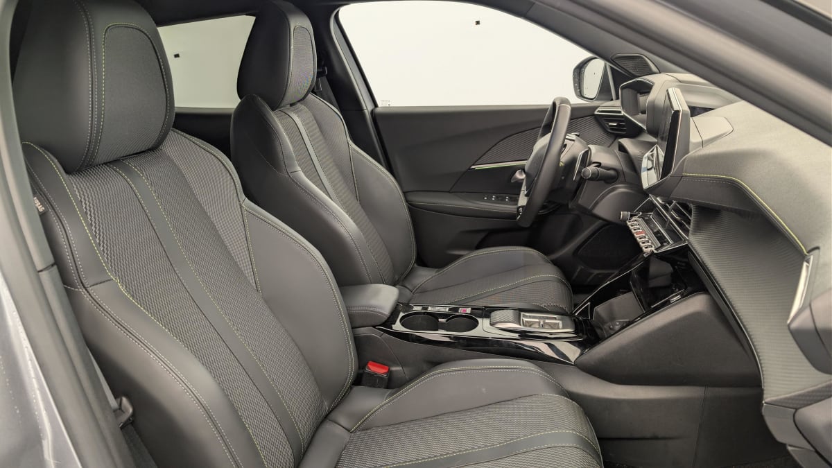 Peugeot 2008 - Image 9