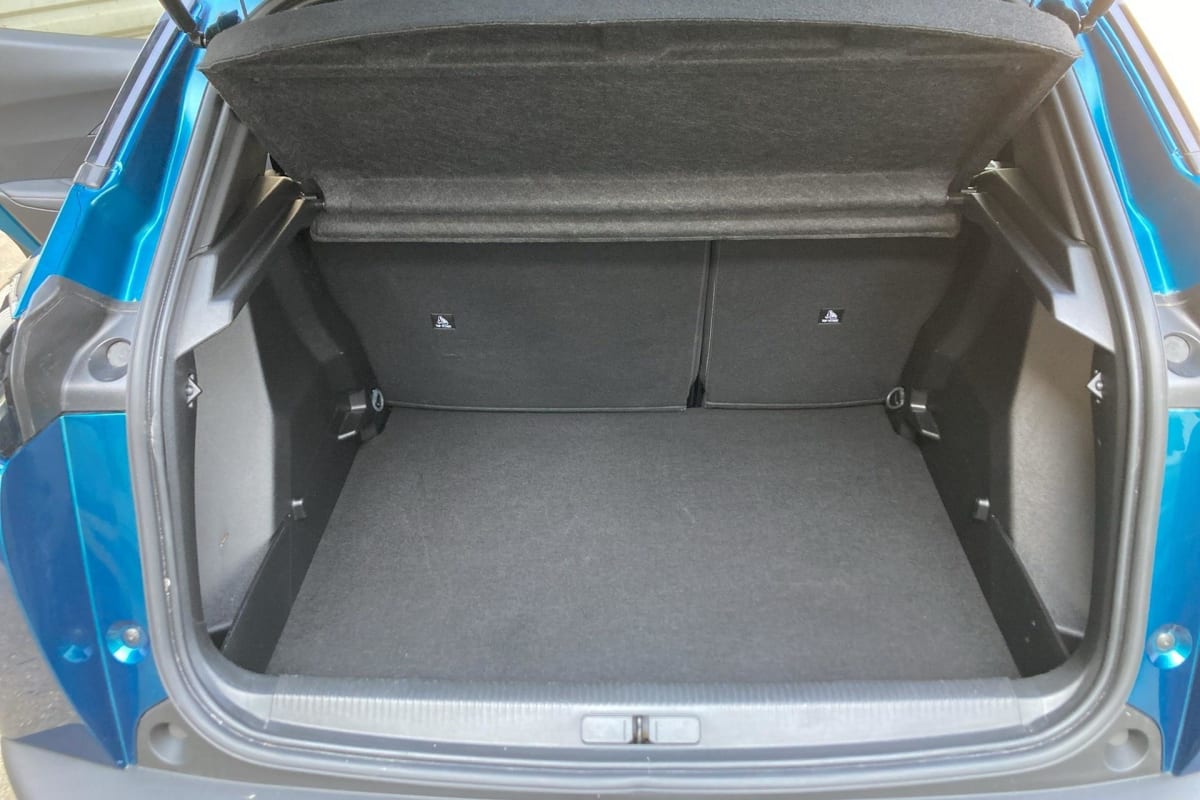 Peugeot 2008 - Image 11