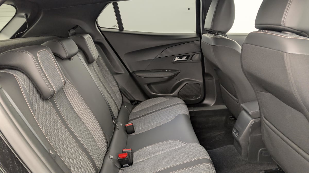 Peugeot 2008 - Image 10