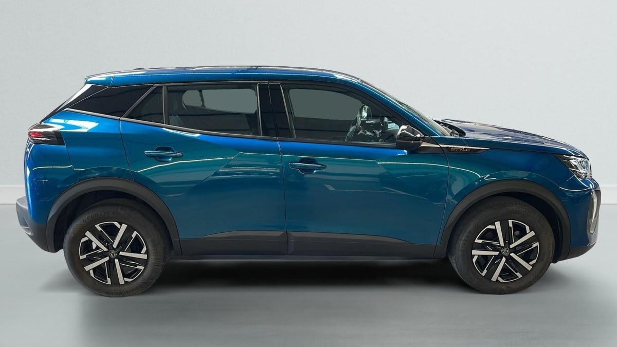 PEUGEOT 2008 — photo 8