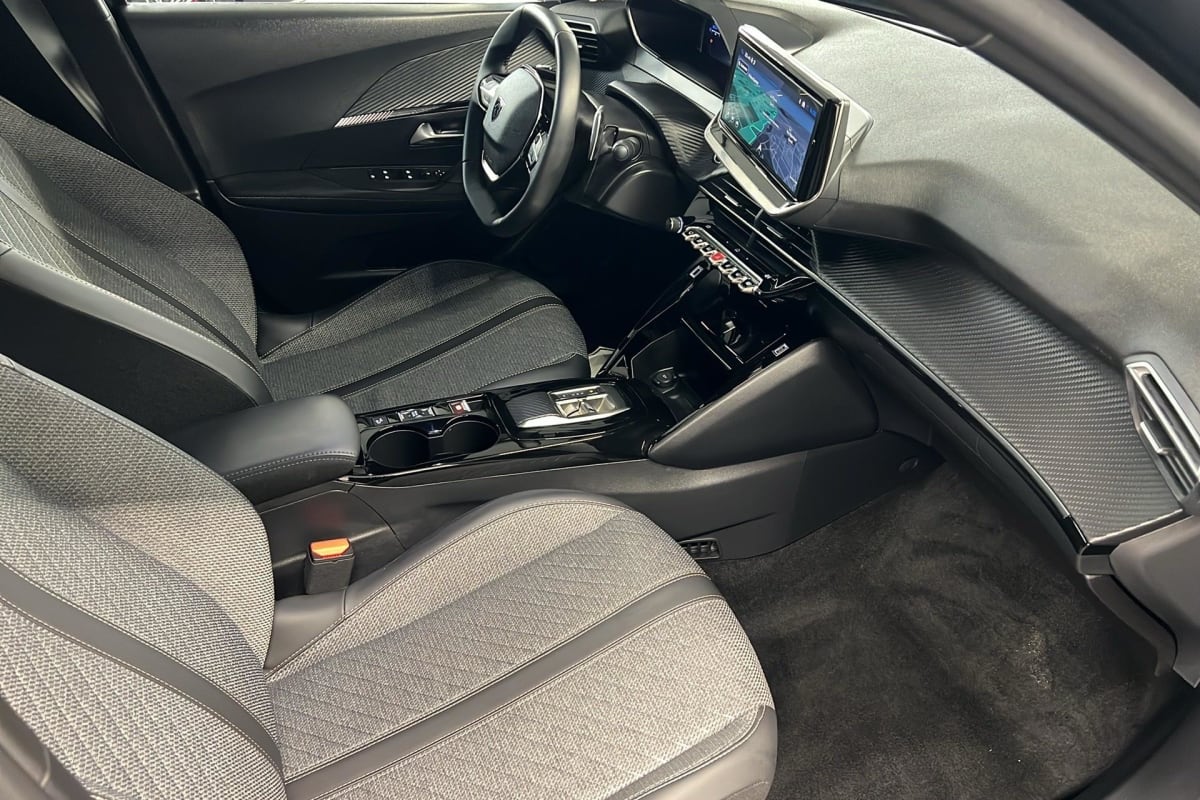 Peugeot 2008 - Image 9