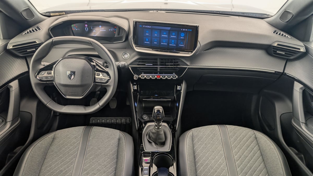 Peugeot 2008 - Image 13