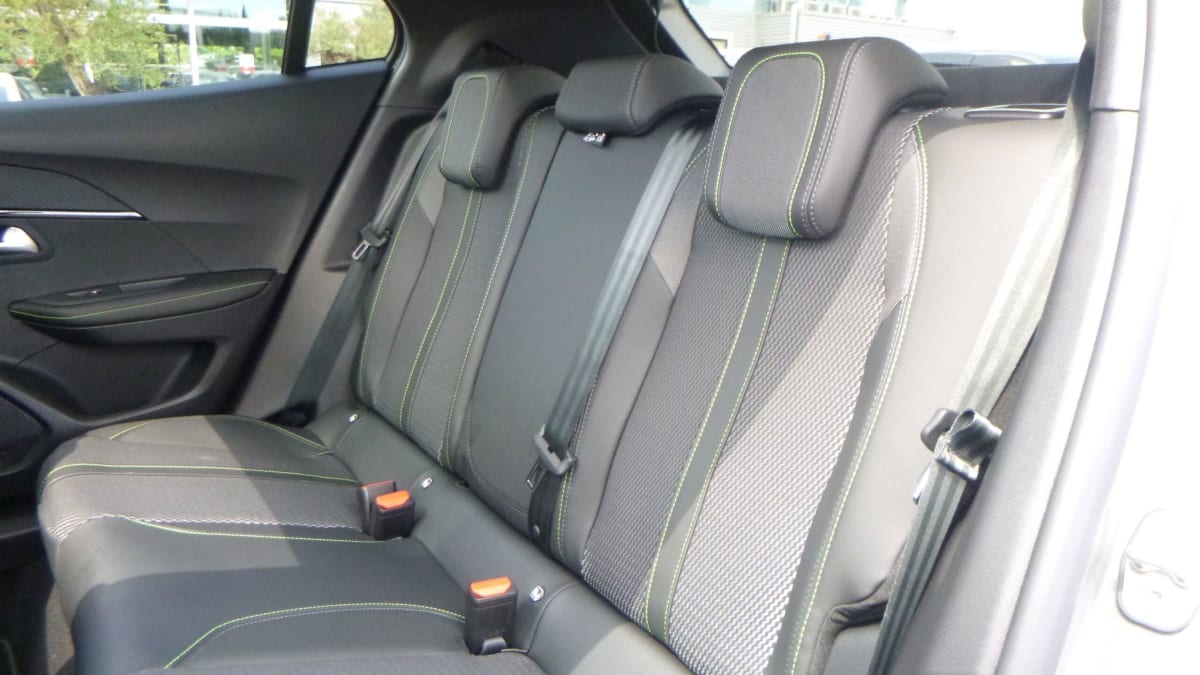 Peugeot 2008 - Image 6