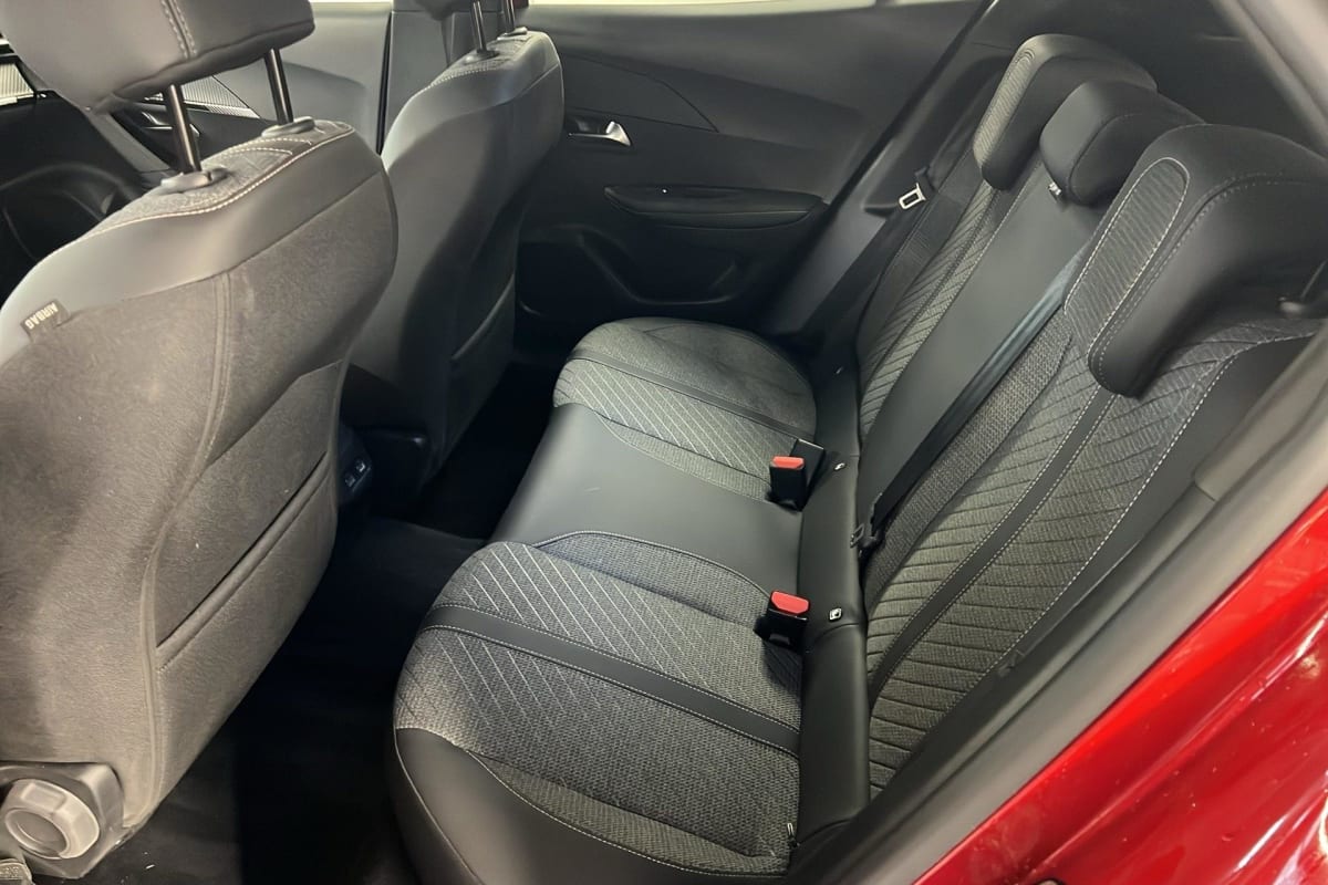 Peugeot 2008 - Image 10