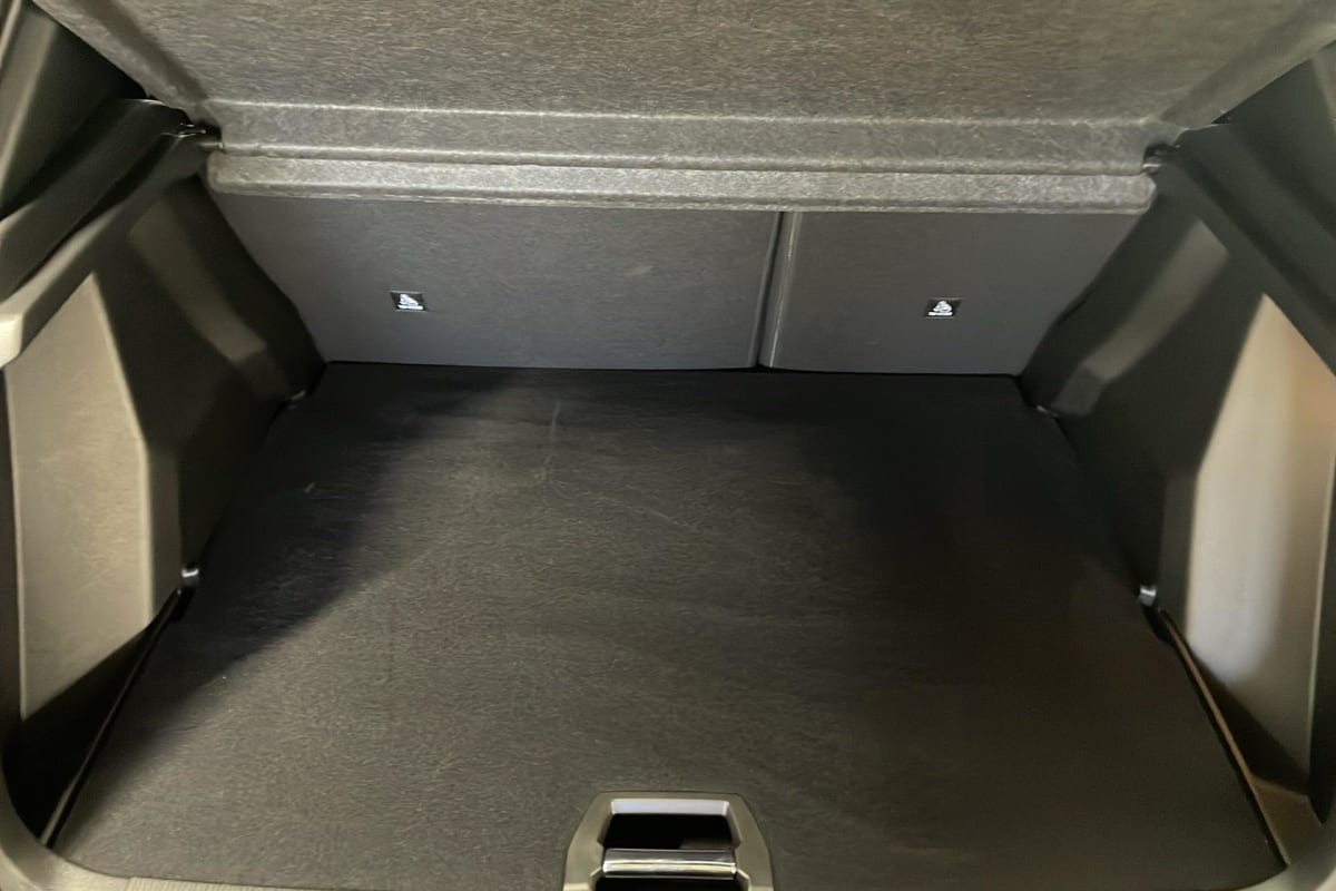 Peugeot 2008 - Image 11