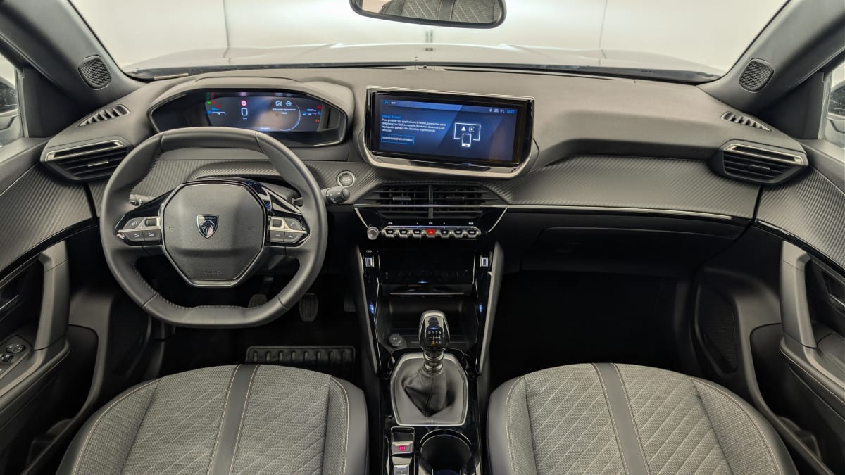 Peugeot 2008 - Image 13