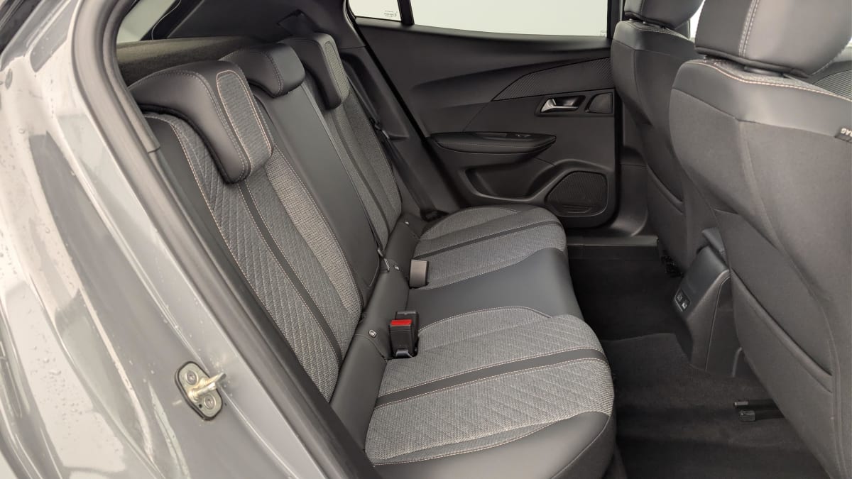 Peugeot 2008 - Image 10