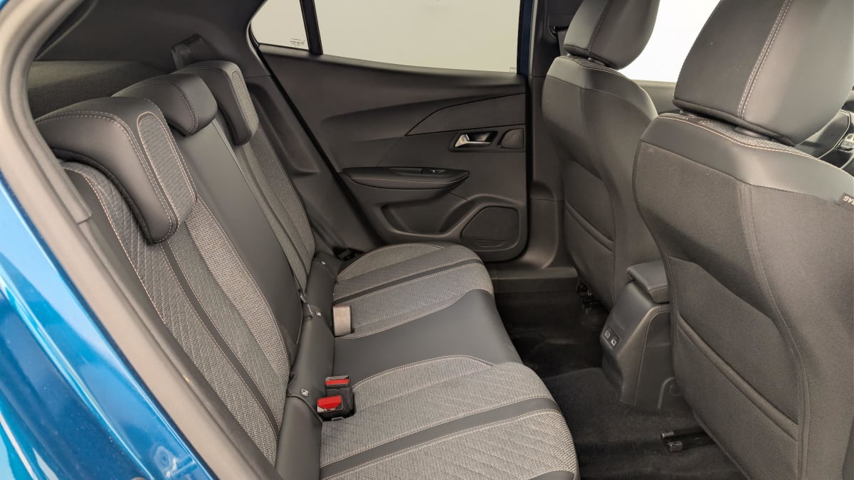 Peugeot 2008 - Image 10