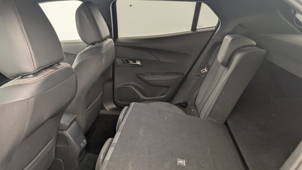 Peugeot 2008 - Image 12