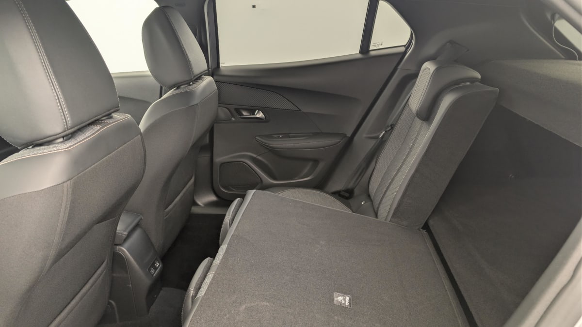 Peugeot 2008 - Image 12