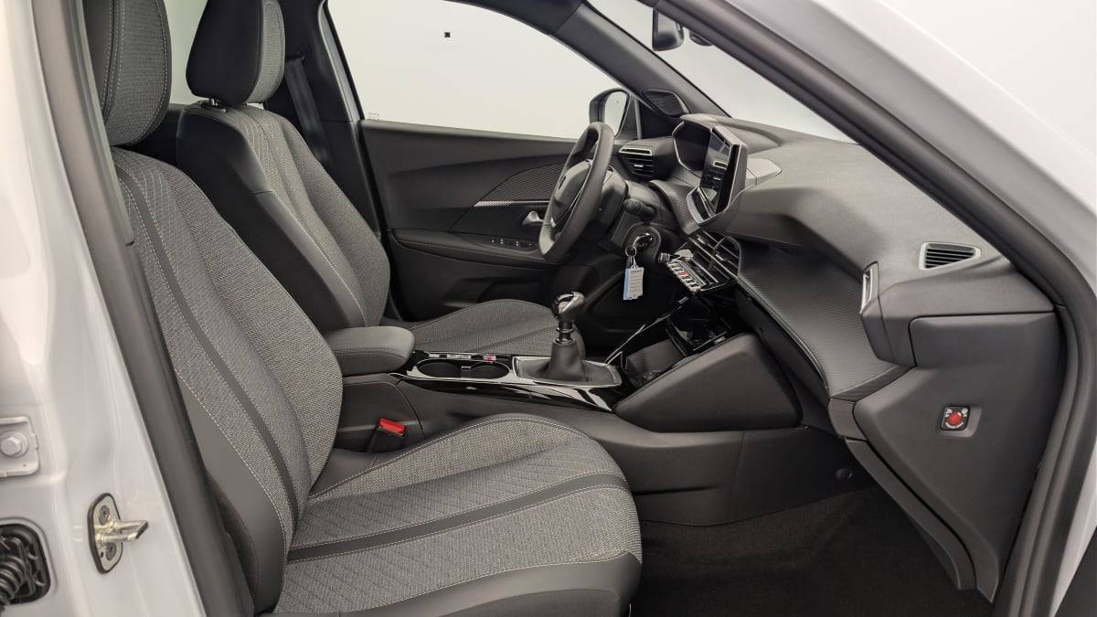 Peugeot 2008 - Image 9