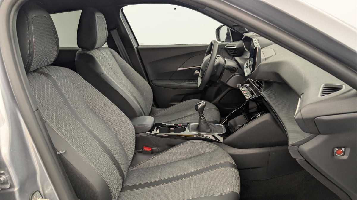 Peugeot 2008 - Image 9