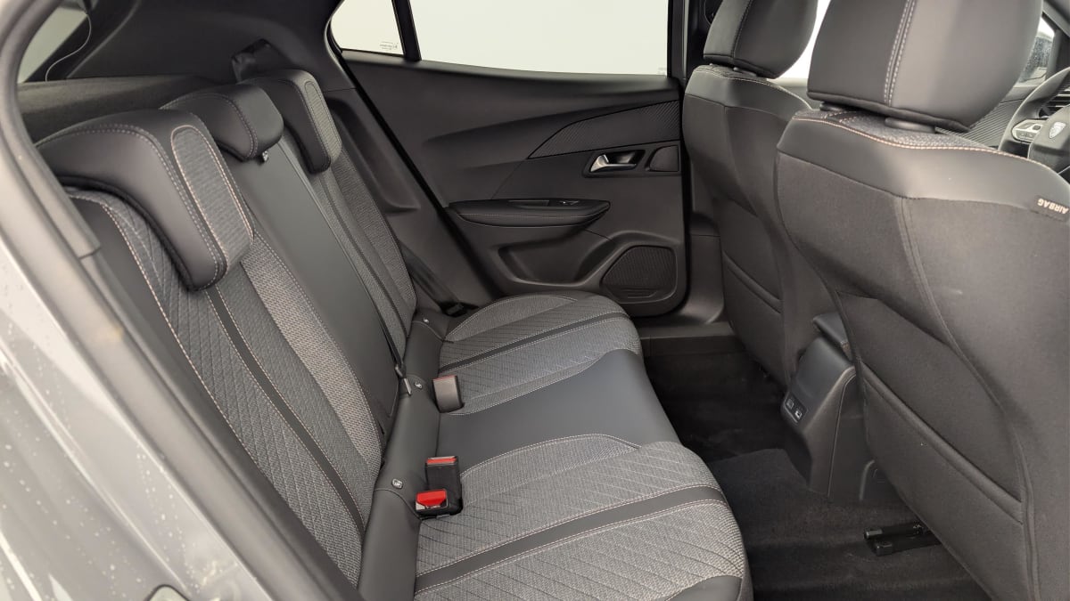 Peugeot 2008 - Image 10