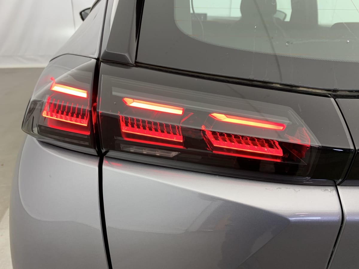 Peugeot 2008 - Image 11