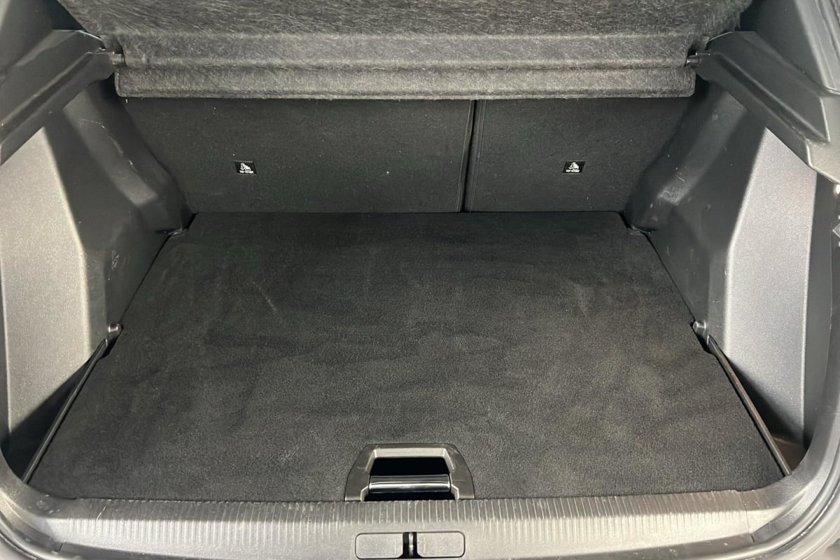 Peugeot 2008 - Image 11