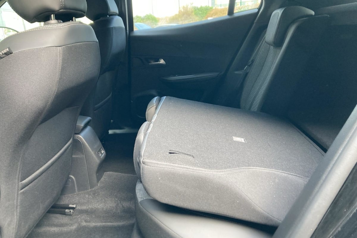 Peugeot 2008 - Image 10