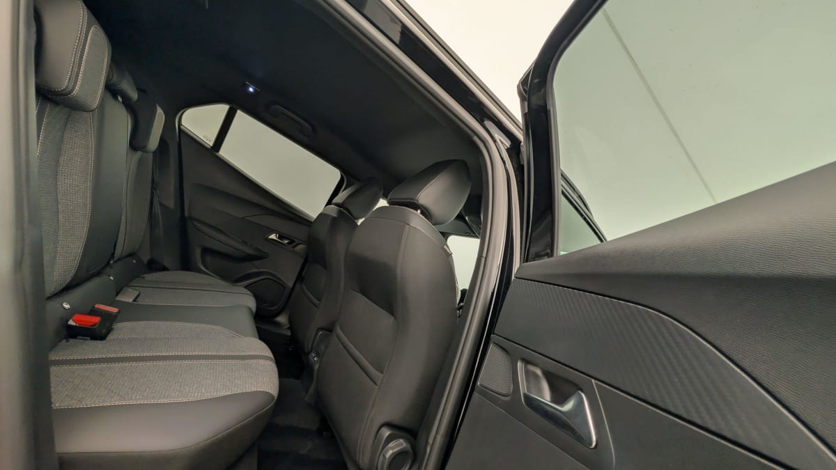 PEUGEOT 2008 PURETECH 100 ALLURE
