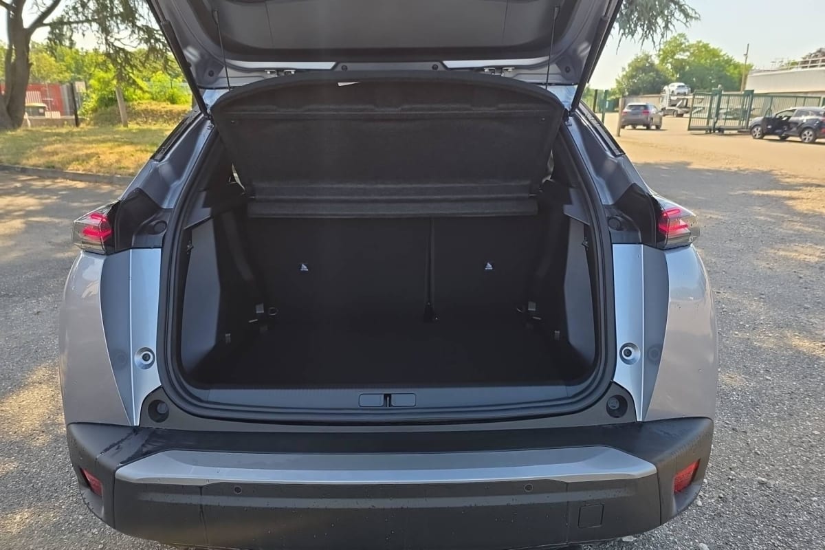 Peugeot 2008 - Image 11