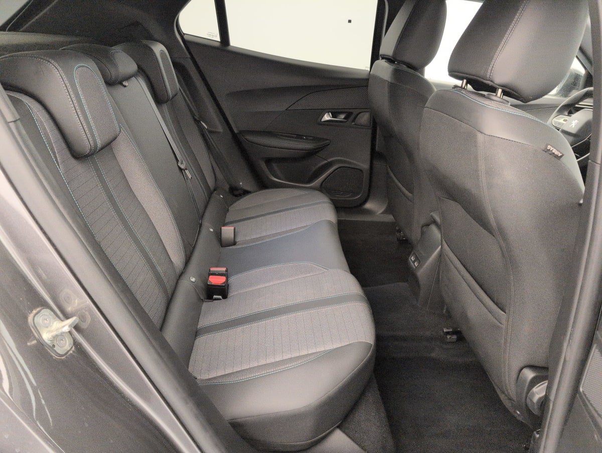 Peugeot 2008 - Image 10
