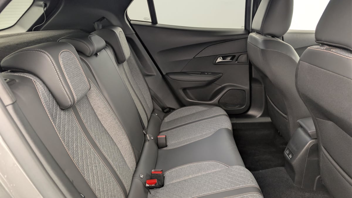 Peugeot 2008 - Image 10