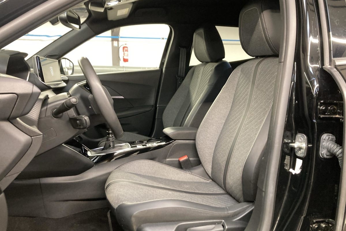 Peugeot 2008 - Image 9