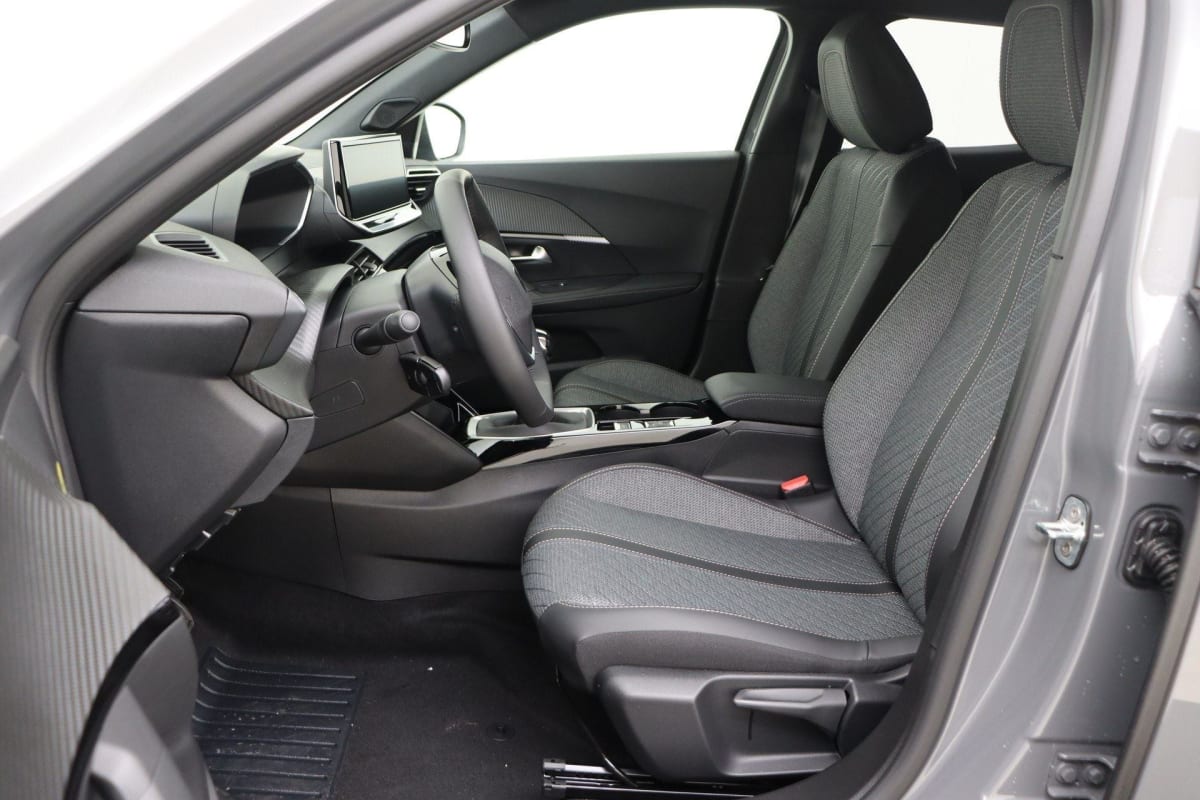 Peugeot 2008 - Image 13