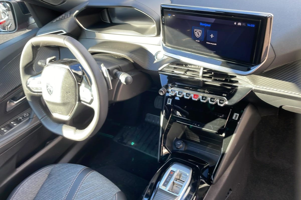 Peugeot 2008 - Image 13