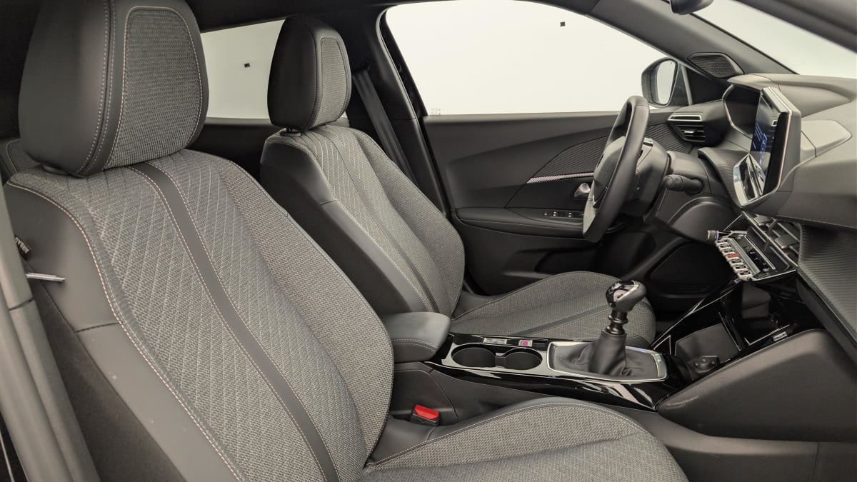 Peugeot 2008 - Image 9