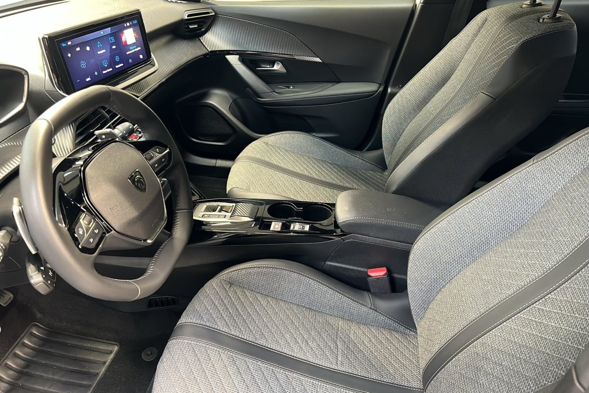 Peugeot 2008 - Image 9