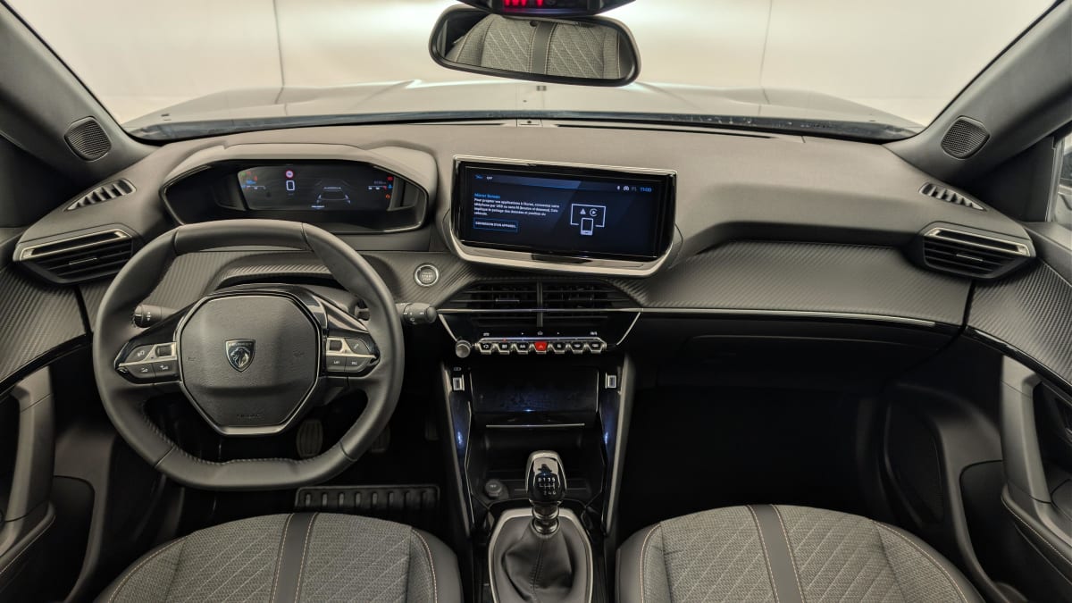 Peugeot 2008 - Image 13