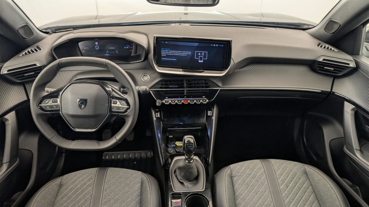 Peugeot 2008 - Image 13